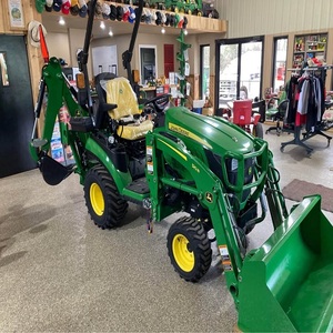 Tractores utilitarios subcompactos John Deere 1025R con cargador frontal, plataforma de corte y retroexcavadora en venta - Product Image 2