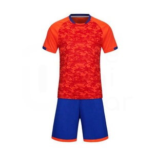Men's Orange Camouflage Soccer Jersey Shorts Set Crew Neck Short Sleeve Moisture Wicking All Seasons Football Uniform - Product Image 1