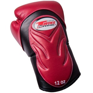 Dernier modèle de gants de boxe Twins à manches longues, couleur rouge et noir, en cuir de vache véritable, pour l'entraînement MMA et Muay Thai. - Product Image 4