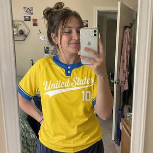Camiseta de Softbol Personalizada con Dos Botones - Camiseta de Béisbol con Nombre, Número y Logotipo, Uniforme de Equipo para Hombres, Mujeres, Jóvenes y Niños - Product Image 2