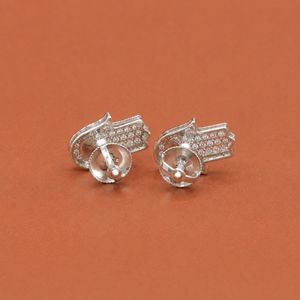 Boucles d'oreilles Hamsa en Moissanite pour Hommes et Femmes, Bijoux Spirituels Sertis de Pierres avec Style Hip Hop Audacieux - Product Image 4