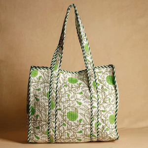 Sac fourre-tout en coton matelassé imprimé, écologique et durable, grande capacité, sac à bandoulière, imprimé floral bohème, sac fourre-tout pour le shopping - Product Image 1