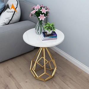 Table basse ronde en métal à trois pieds avec design décoratif industriel, meubles de salon modernes, style contemporain - Product Image 3