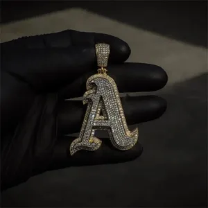 Colgante de Plata de Ley con Moissanita Redonda de 3 Quilates, Personalizable con Cualquier Letra, Chapado en Oro para Mujer - Product Image 2
