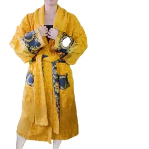 शीर्ष गुणवत्ता वाले जैक्वार्ड मुद्रित बाथरोब्स ठोस लुभावनी सर्दियों के साथ महिलाओं के लिए 100 सूती वस्त्र