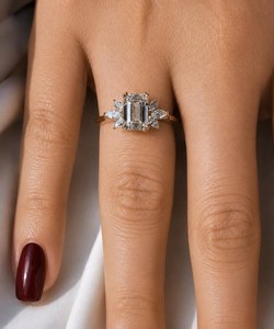 Anillo Premium con Diamantes en Corte Esmeralda de 2.01CT, Cultivados en Laboratorio, Oro Sólido de 18K, Joyería Sorpresa para Parejas, Ideal para Bodas y Fiestas - Product Image 4