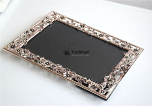 Marco de Fotos Metálico Premium Hecho a Mano para Decoración de Mesa por Tradebyd - Product Image 2