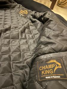 เสื้อแจ็คเก็ตหนังแกะ Champ King พร้อมซับในผ้าซาติน ปิดด้วยกระดุม - Product Image 5
