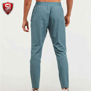 Ensemble de survêtement à capuche pour homme Sumroos Industry, manches longues, couleur unie, polyester léger, fermeture éclair, tenue sportive pour le printemps - Product Image 4