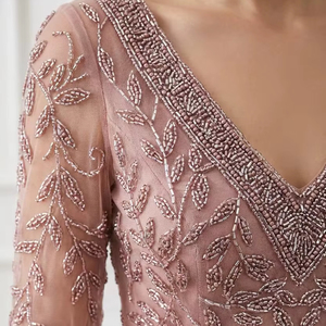 ชุดราตรีประดับลูกปัดทำมือสุดหรูสำหรับผู้หญิง |   ชุดเดรสปาร์ตี้ปักลายคอวี |   ชุดราตรียาวสั่งตัดพิเศษ - Product Image 2