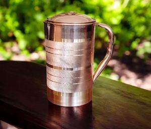 Ensemble de carafes en cuivre pour une esthétique de repas en plein air haut de gamme, ensemble de service d'eau en métal avec verres, durable, réutilisable, pour la cuisine et la salle à manger. - Product Image 4