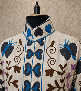 Blouson bomber Suzani multicolore luxueux en velours de coton, motifs cœurs, fleurs et feuilles de Jaipur, style bohème, fait main, respirant, artisanal, pour export B2B - Product Image 2