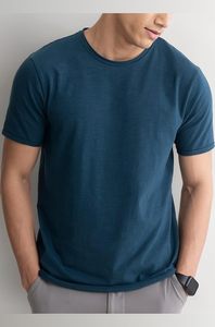 Chemise à manches courtes en tricot ajustée de qualité supérieure avec logo sur le devant pour homme, col rond - Product Image 4