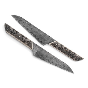 Cuchillo de Caza de Hoja Fija de Acero de Damasco Personalizado - 19 cm de Largo - Grado Industrial - Mango de Hueso de Camello con Grabado Láser - Huginn y Muninn - Product Image 3