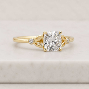 Anillo de Compromiso con Diamante Cultivado en Laboratorio, Corte Cojín, Claridad VS-VVS, Color Vívido Fantasía, Certificado IGI, Oro Amarillo, Joyería de Lujo para Mujer - Product Image 2