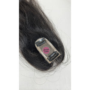 Topper en dentelle 1.5x4 en cheveux indiens Remy lisses et ondulés avec raie naturelle |   Extensions de cheveux humains à clipser, 100% cheveux naturels - Product Image 2