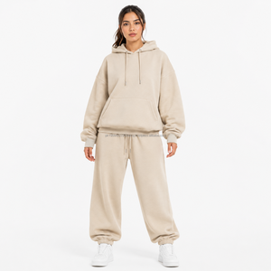 Ensemble survêtement personnalisé pour femme : sweat à capuche ample et pantalon de jogging en molleton de coton premium – Fabricant en marque blanche - Product Image 1