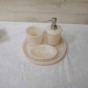 ชุดสุขภัณฑ์ห้องน้ำทำจากเรซินหินอ่อนสี่ชิ้นดีไซน์สุดคลาสสิกไม่เหมือนใครเครื่องใช้ในห้องน้ำ - Product Image 1