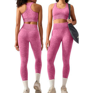 Conjunto de Yoga con Cuello Alto para Mujer, Sujetador Deportivo, Leggings Moldeadores de Cintura Alta con Bolsillos Laterales, Ropa Deportiva sin Costuras de Nailon y Spandex - Product Image 1