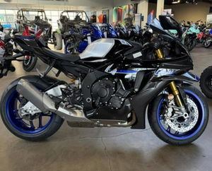 Nouvelles motos sportives YZF-R1M 2025 abordables, prêtes à être expédiées - Product Image 2