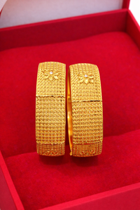 Micro-bracelets d'oreilles 2 pièces en plaqué or de style européen et africain, chaînes faites à la main pour une fête régulière pour les femmes - Product Image 3