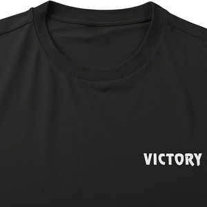 เสื้อยืดโอเวอร์ไซส์สีดำสำหรับผู้ชาย พิมพ์ลายกราฟิก Victory สไตล์สตรีทแวร์ แขนสั้น คอกลม ผ้าเจอร์ซีย์คอตตอน - Product Image 2