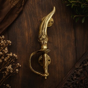 SHUBHAM Tirador de Puerta Decorativo de Latón Tallado Vintage, Perilla para Muebles, Ideal para Inauguración de Casa, Herraje para Puertas de Armarios y Gabinetes Exteriores - Product Image 3