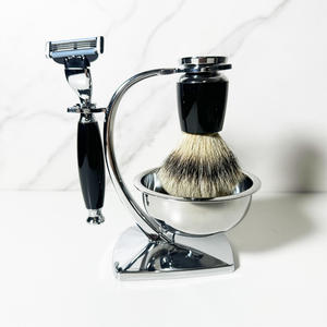 Nouvel arrivage : Kit de rasage de luxe pour hommes 5 en 1, comprenant un pinceau à raser, un bol à savon, un rasoir et un support pour pinceau. - Product Image 2
