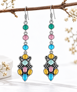 Boucles d'oreilles longues multicolores en forme de cloche, MOQ |   Bijoux fantaisie plaqués argent antique pour femmes, vente en gros directe d'usine - Product Image 3