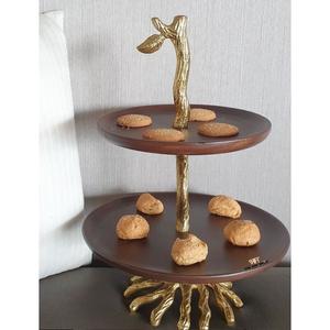 Support de service à gâteaux design vintage Accents pour la maison Plateau à gâteaux en bois de la plus haute qualité avec support en métal pour la fête de mariage - Product Image 1
