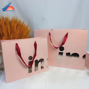 Bolsa de Regalo de Papel Impresa Personalizada con Asa de Cinta |   Empaquetado de Alta Gama - Product Image 3