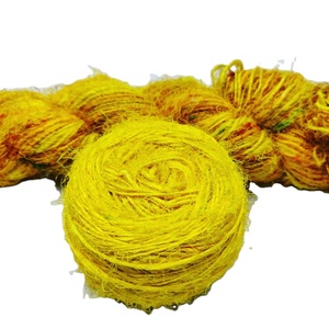 Magnifique fil de soie de sari recyclé filé à la main, 196 couleurs, durable pour le tricot, le crochet, le tissage et l'artisanat de macramé - Product Image 4