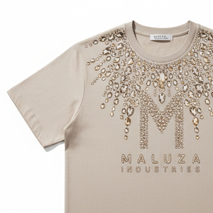 Camiseta Premium 100% Algodón con Pedrería, Personalizada con Nombre de Marca, Adornada con Cristales Brillantes, Manga Corta, Moda de Verano - Product Image 3