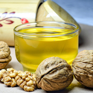 Wholesale Organic Cold Pressed Walnut <b>Oil</b> 100% Pure Natural Carrier <b>Oil</b> Food Grade Light Yellow Liquid - Product Image 3