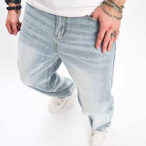 Jean baggy délavé bleu pour homme, coupe ample, denim déchiré, jambe large - Product Image 6