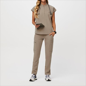Uniforme d'hôpital pour femmes à séchage rapide, nouveau design, pour infirmières, en vente au Pakistan - Product Image 6