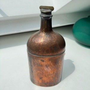 Bouteille d'eau en cuivre pur à 100 % de qualité supérieure, anti-fuite, design sans soudure, pour les bienfaits pour la santé, écologique, artisanale. - Product Image 4