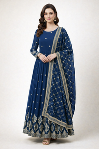 Robe longue en faux georgette brodée de qualité supérieure avec travail de sequins, dupatta assorti, manches longues, tenue ethnique festive pour occasions spéciales AU 359 - Product Image 2
