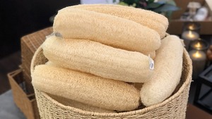 Éponge de bain en loofah naturelle, produit de soin corporel durable pour exfolier la peau - Product Image 2