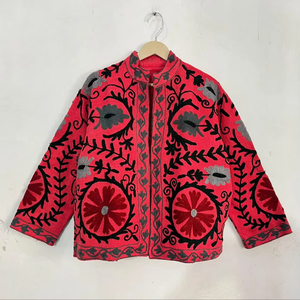 Chaqueta Bordada Suzani Vintage para Mujer, Chaqueta Corta de Algodón Estilo Boho Chic con Cuello Alto, Chaqueta Étnica Floral Hecha a Mano - Product Image 1