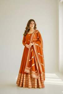 ชุดเดรสยาวทรงหลวม คอโอ แขนยาว ลายดอกไม้ วินเทจ ผ้าไหมชีฟองเนื้อหนา คุณภาพดี ยี่ห้อ NILESH TAILOR FASHION ซักได้ - Product Image 2