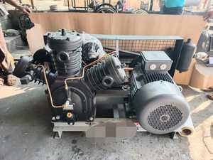 เครื่องอัดอากาศแบบลูกสูบ 20 แรงม้า 3 เฟส สำหรับอุตสาหกรรม ติดตั้งบนฐาน ขับเคลื่อนด้วยสายพาน แรงดัน 15 บาร์ ความจุ 500 ลิตร สำหรับโรงงานและเวิร์กช็อป - Product Image 4