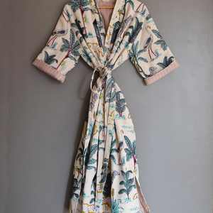 Kimono de Terciopelo Talla Grande con Estampado Verde Selva, Bata de Novia Ecológica Informal para Mujer, Bata de Novia de Algodón y Terciopelo - Product Image 4