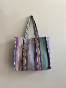 Bolso Tote Vintage Indio Kantha para Mujer, Bolsos de Compras Reversibles Hechos a Mano - Product Image 4