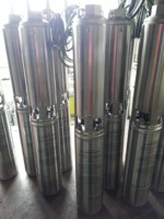 Pompe submersible électrique triphasée 4 pouces 1,5 CV 1,1 kW pour puits profond, haute pression, avec impeller multi-étages en acier inoxydable et plastique