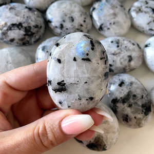 Piedra De Luna arcoíris superventas al por mayor, piedra preciosa de meditación tallada estilo Feng Shui pulida de cristal Natural para recuerdos - Product Image 6