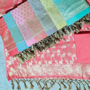 ชุดผ้าไหมบริสุทธิ์แบบบาเนราสี 3 ชิ้น ลายจาล - Product Image 1