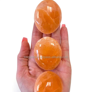 Venta al por mayor de selenita naranja natural tallada a mano de primera calidad, piedra pulida para meditación Reiki y Feng Shui - Product Image 2