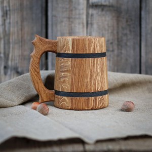 Jarra de Cerveza de Madera Grabada Tradicional, Hecha a Mano, Estilo Rústico, con Asa, para Cerveza, Miel, Café, Té, Estilo Vikingo, para el Hogar - Product Image 1