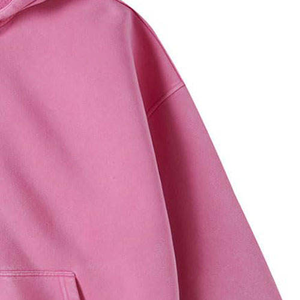 เสื้อฮู้ดแบบสวมใส่ได้ทุกวันพร้อมโครงสร้างที่ทนทานและกระเป๋าด้านหน้า - Product Image 4